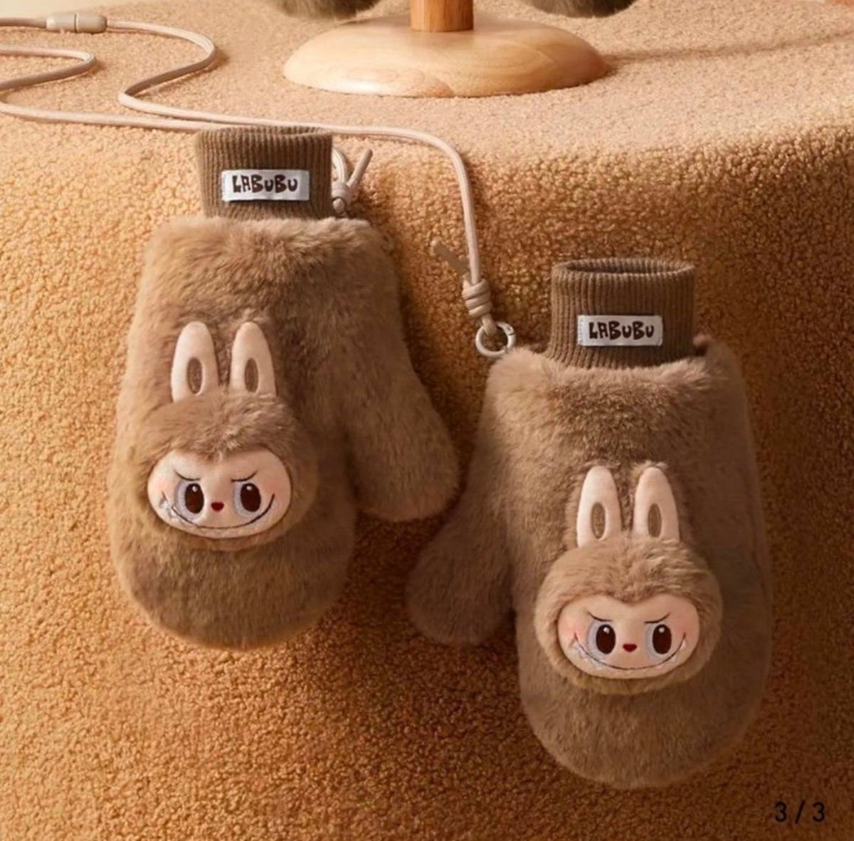 LABUBU Warm Fluffy Plush Mittens POP LAND - Beijing Exclusive NEW 🤎