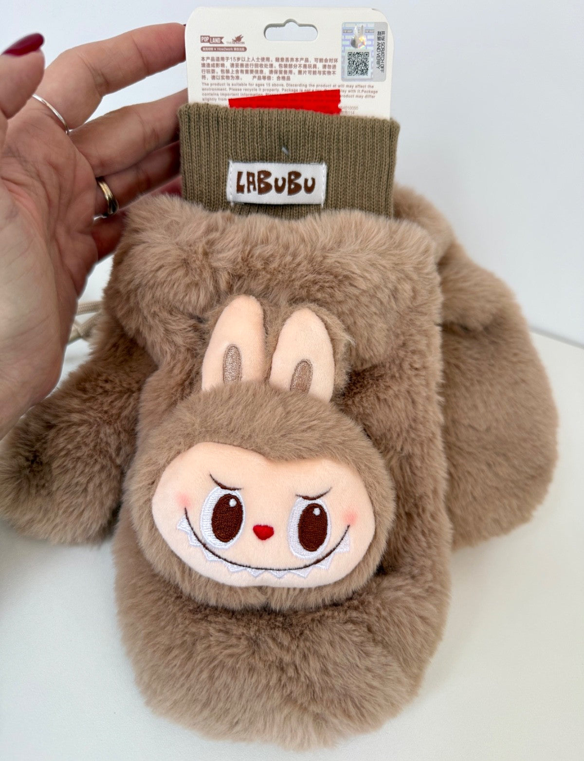 LABUBU Warm Fluffy Plush Mittens POP LAND - Beijing Exclusive NEW 🤎
